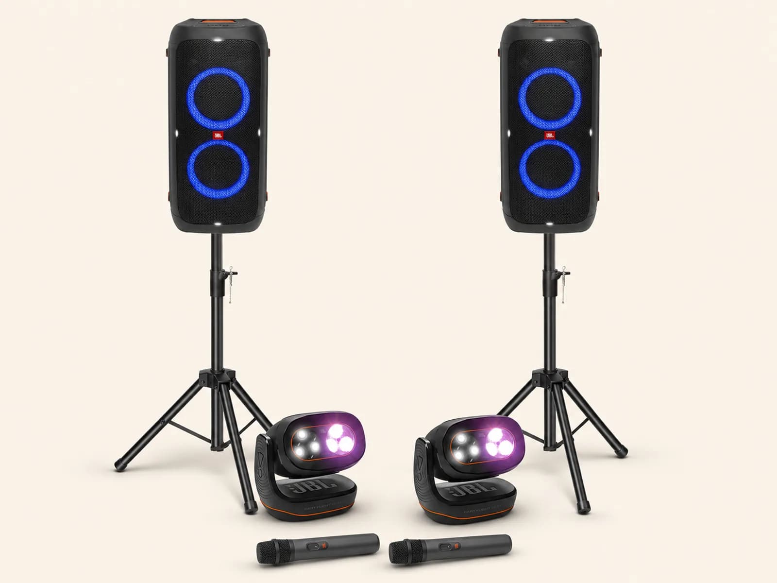 Twee JBL PartyBox 310-speakers op statief, twee PartyLight Beams en twee draadloze micro's